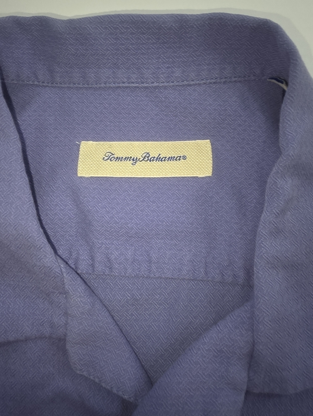 Tommy Bahama: 70% SILK/ 30% COTTON Short Sleeves Button-Up SZL - Picture 8 of 9